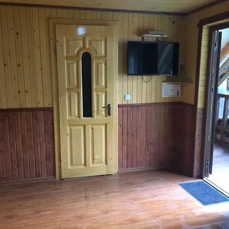 Holiday home шепіт лісу Sheshory