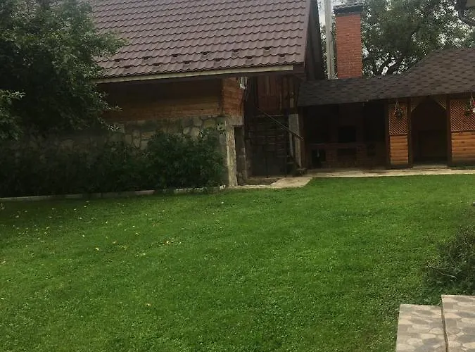 шепіт лісу 度假居 舍绍里